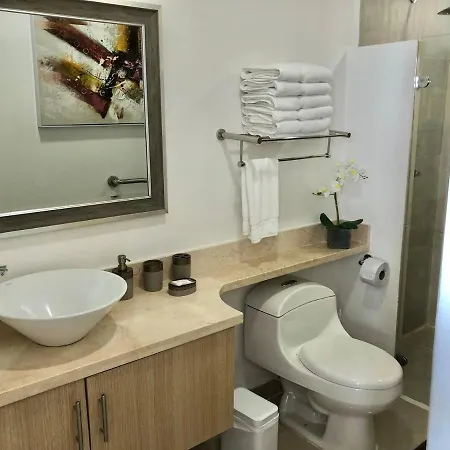 Apto 1803 Frente Al Mar- Edificio Palmetto, Piso 18 Apartamento
